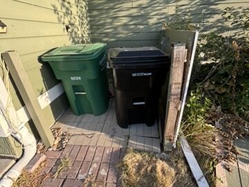 Custom Garbage Surround (Before)